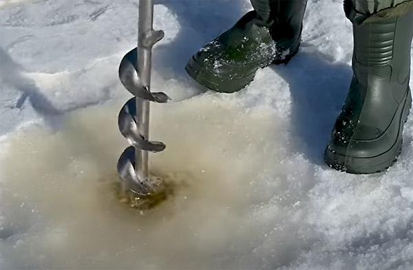 сверлим лунку
