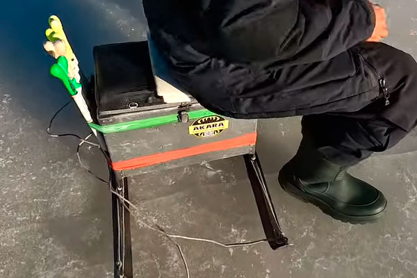 сижу на ящике